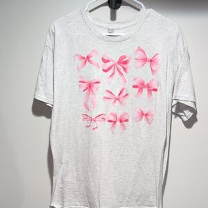 Girls' Light Gray Tee with Pink Bow Print